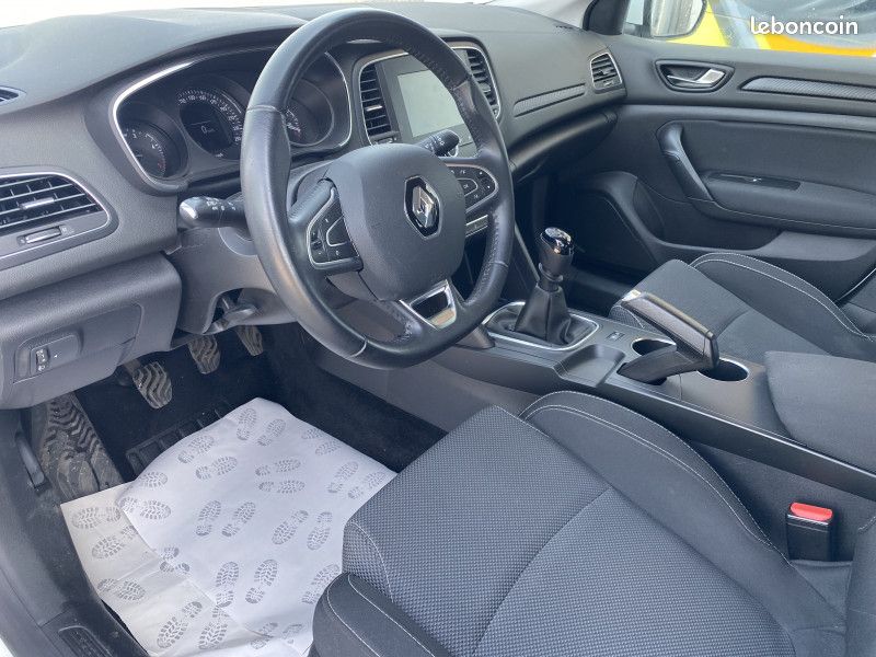 Renault MEGANE IV STE 1.5 BLUE DCI 95CH AIR NAV 117G (image 3)