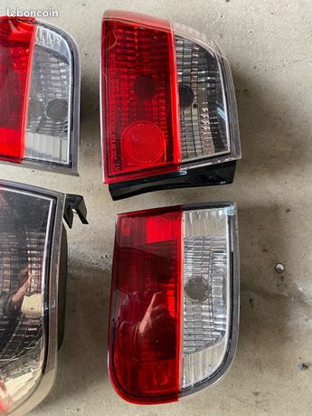 Feu Arrière Droit Intérieur Pour Honda Civic EG 1994 – Réf. 34151SR3E01 D'origine