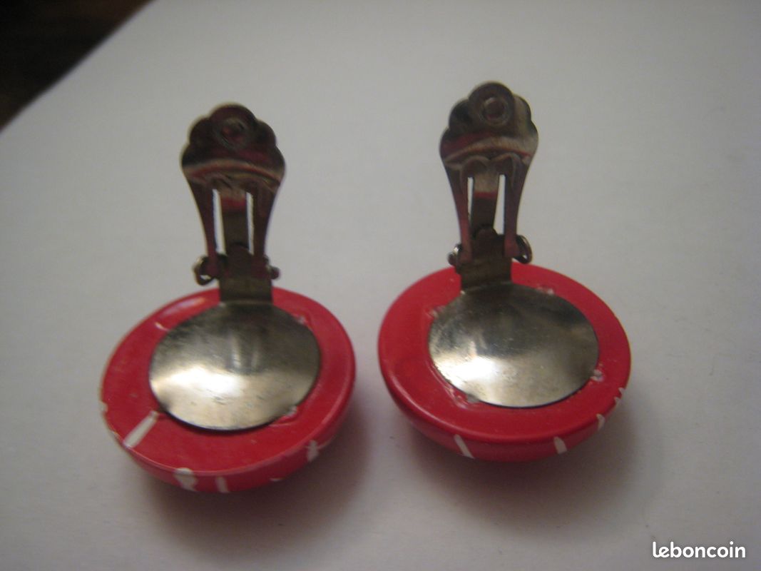 Boucles d oreille résine - Un grand marché
