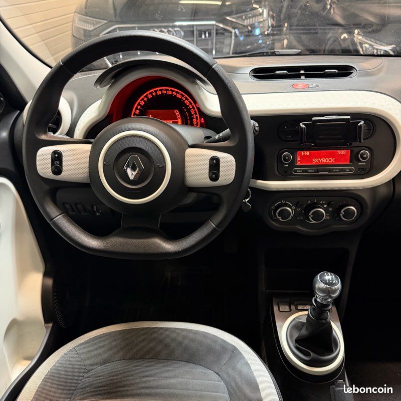 RENAULT TWINGO 0.9 TCe ZEN (image 6)