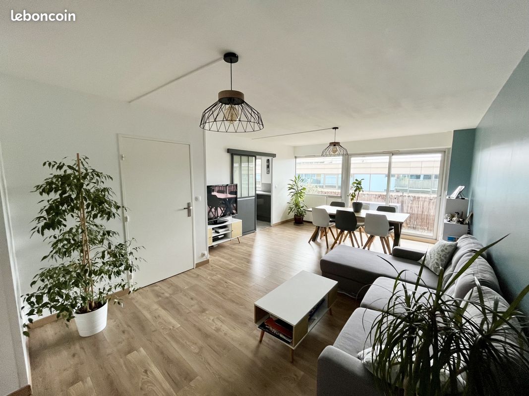 Appartement 4 pièces 92 m² · à Puteaux · 92 m² · 2 420 €