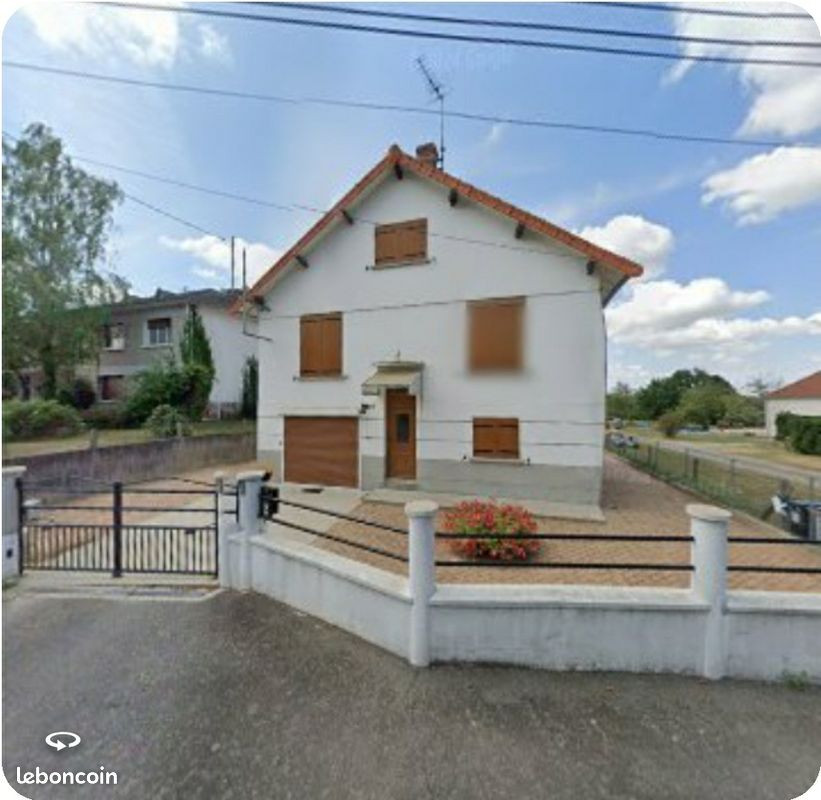 Maison 8 pièces 117 m² · à Montluçon · 117 m² · 115 000 €