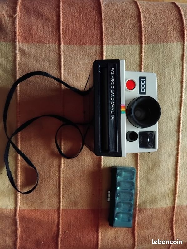 Appareils photo - polaroid 1000 avec flash et pochette