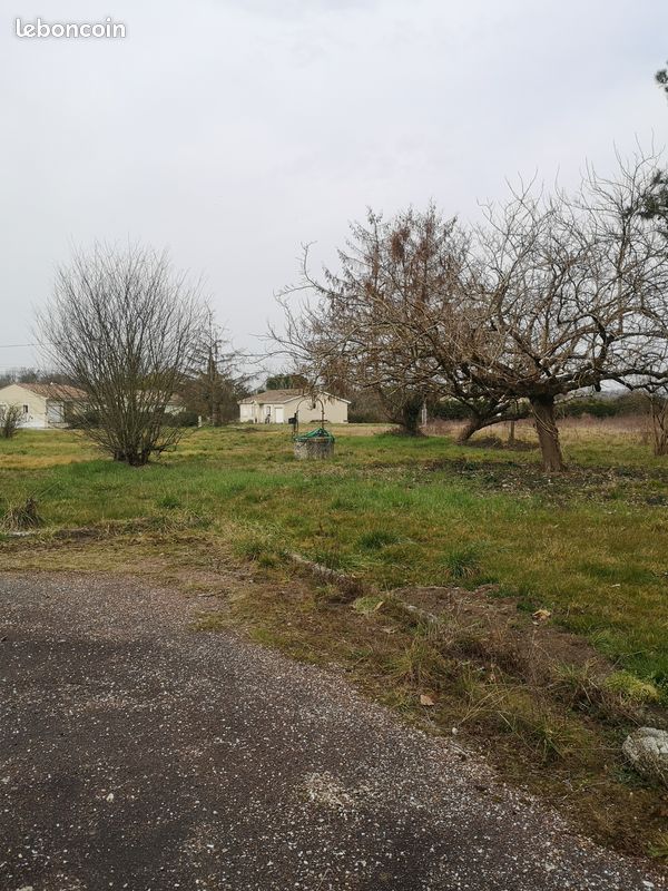 Terrain 5 000 m2 en Gironde 33 vocation économique, développement du grand Pineuilh · 129 000 €