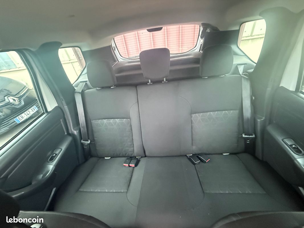Dacia duster prestige phase 2 1.2i - 16v turbo tce 125cv 4x2 2015 (image 24)