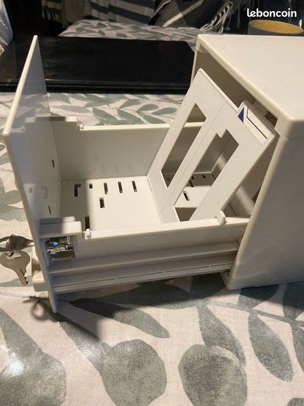 Boîte de rangement TBE (image 3)