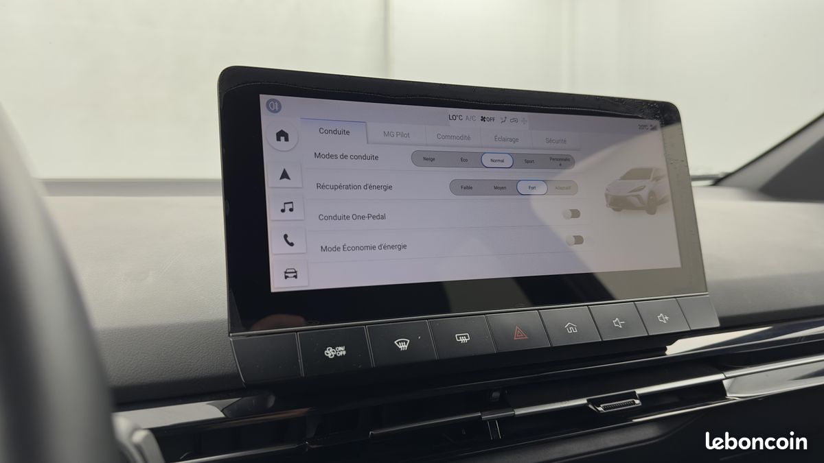 MG MG4 Electric 51kWh - 150 kW 2WD LUXURY (image 25)