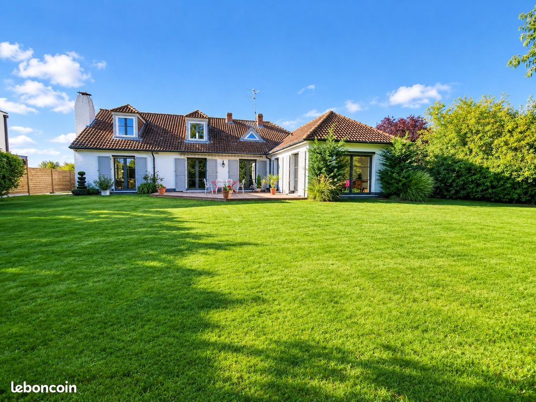 Maison 5 pièces 216 m² · à Prémesques · 216 m² · 795 000 €
