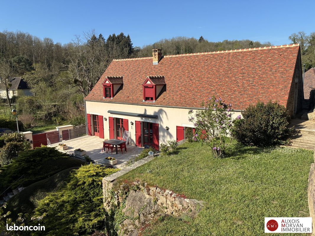 Maison 7 pièces 160 m² · à Semur-en-Auxois · 160 m² · 550 000 €
