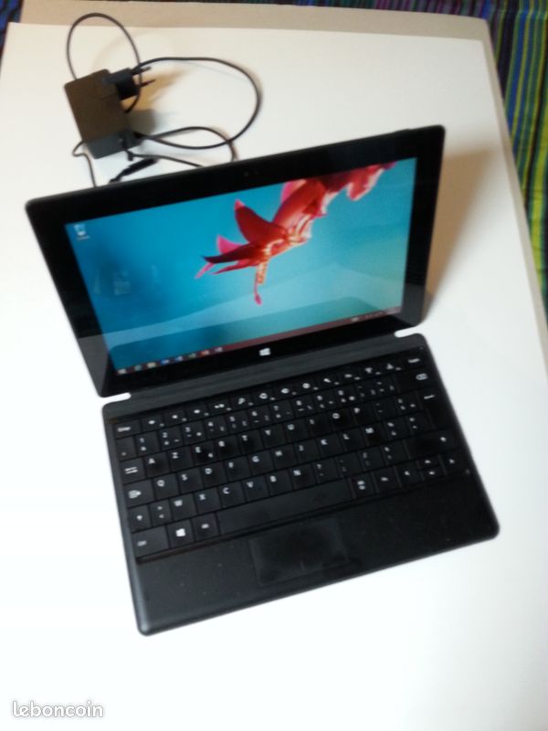 Microsoft Surface RT - 32 Go (image 1)