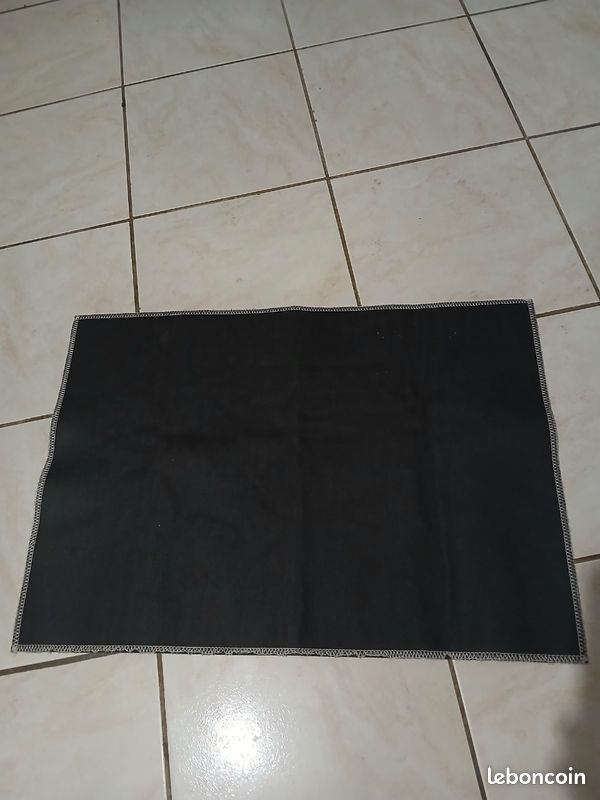 Tapis pour chien personalisé 69x49 Prince (image 2)