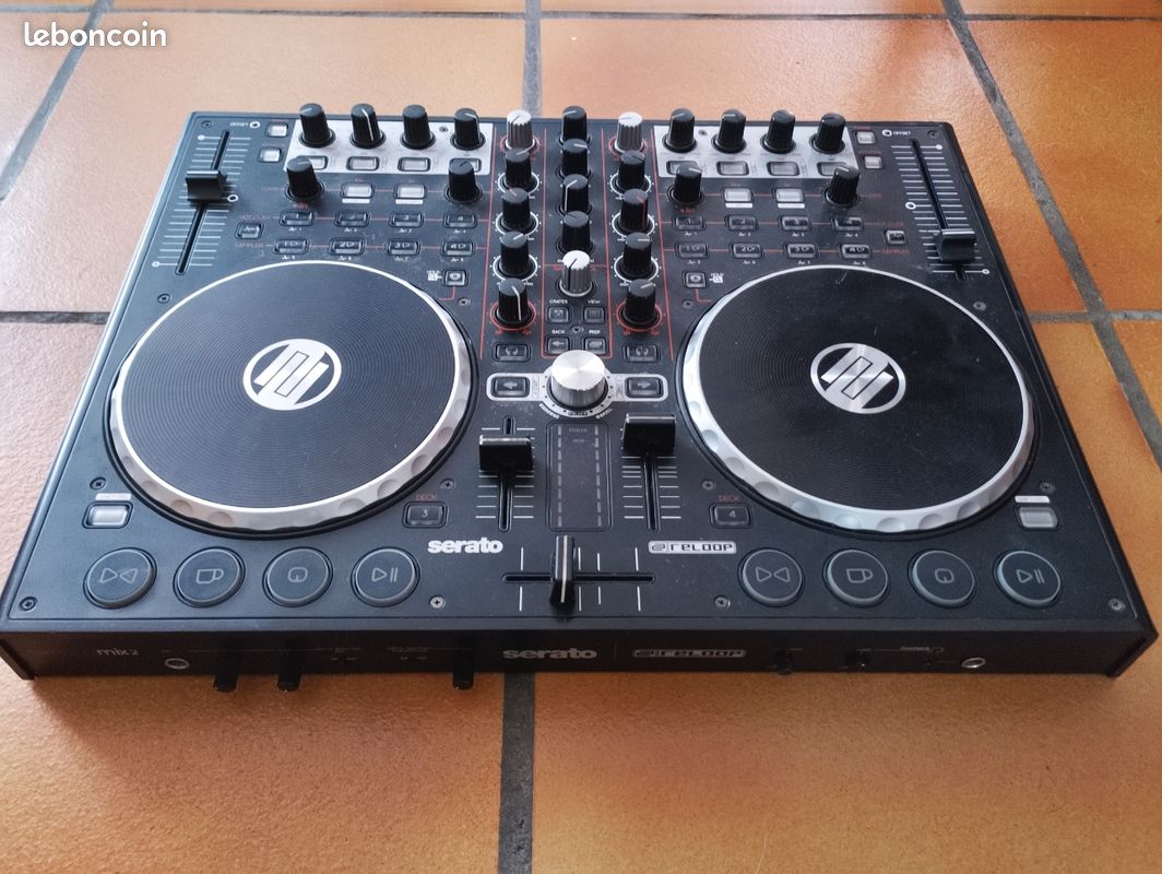 Serrato reloop terminal mix 2
Cable USB (image 1)