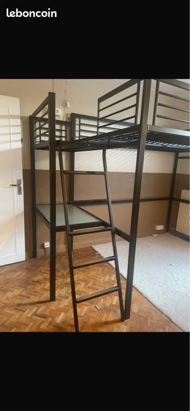 Lit mezzanine (image 4)