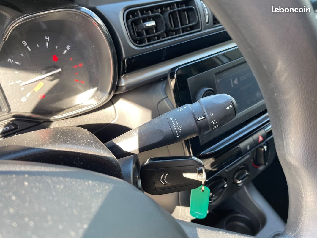 Citroen c3 generation-iii 1.5 bluehdi 100 bvm6 feel entretien complet (image 24)