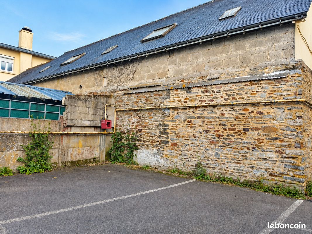 Local commercial 1 pièce 448 m² · à Loudéac · 448 m² · 45 000 €