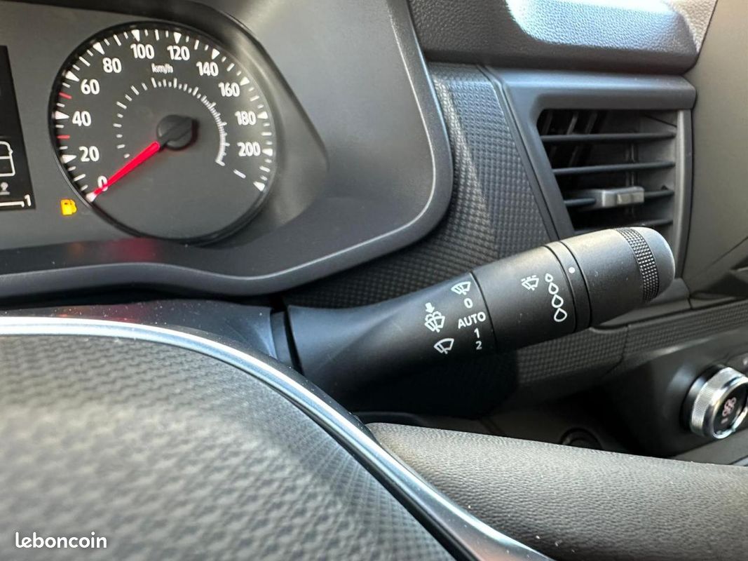 Renault trafic l1h1 advance 3t bluedci 150 auto - cam-clim auto-main libre-nav-rs-26658ht (image 15)
