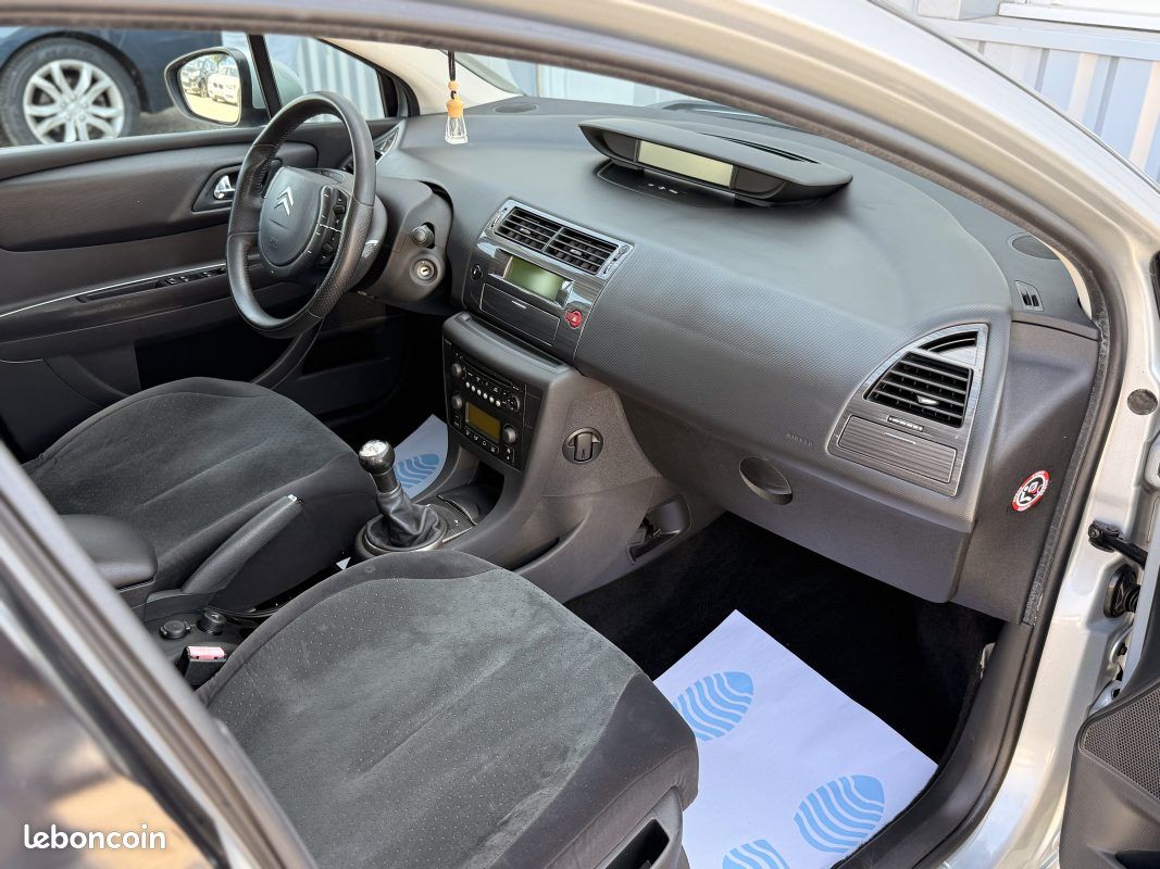 Citroen c4 1.6i vti 120cv exclusive 2010 164 000km (image 7)