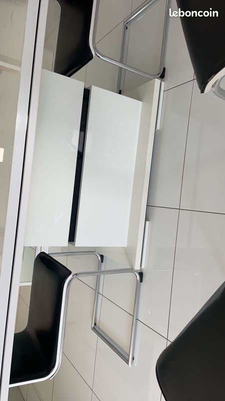 Vend table et chaise (image 4)