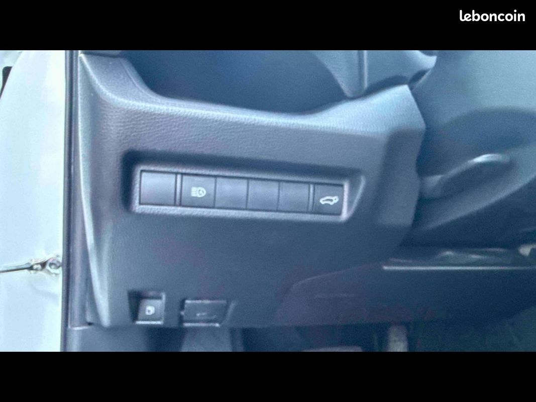 Toyota RAV4 Hybride 218ch Dynamic 2WD (image 16)