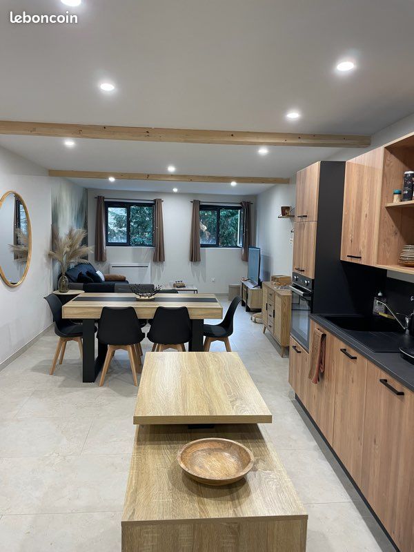 Maison 3 pièces 90 m² · à Saint-Jean-le-Vieux · 90 m² · 950 €