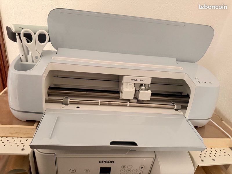 Cricut maker 3 (image 1)