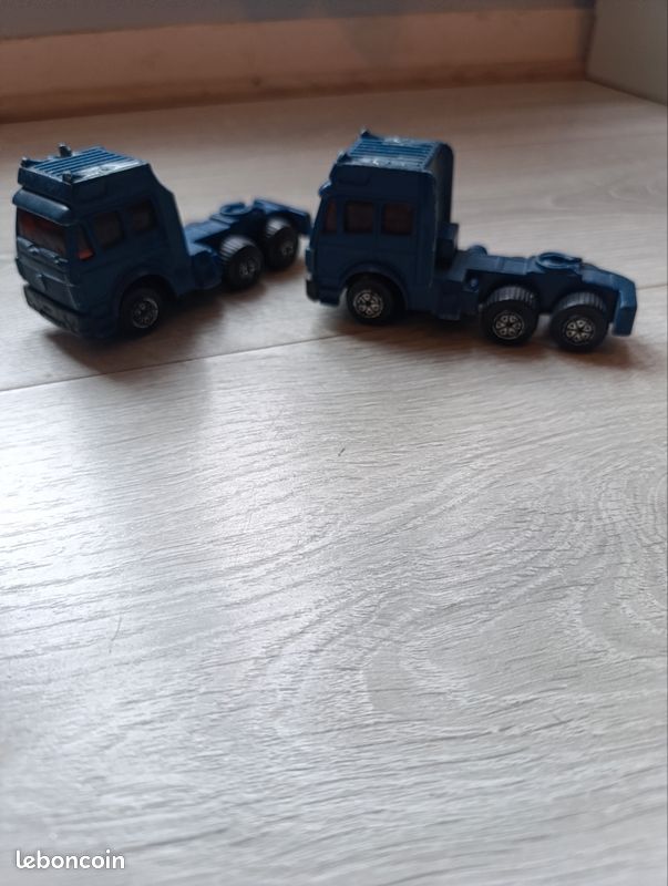 Lot de 2 camions bleu 10 cm (image 10)