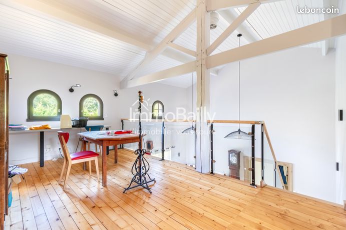 Maison 7 pièces 208 m²