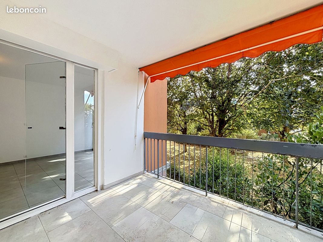 Appartement 3 pièces 69 m² · à Joué-lès-Tours · 69,2 m² · 93 000 €