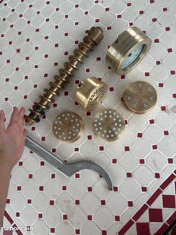 Machine à fabrication de pâtes fraîches (image 5)