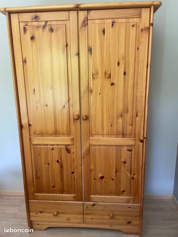 Armoire pin massif (image 1)