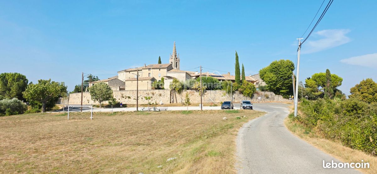 Terrain 1327 m² · à Montclus · 1 327 m² · 79 000 €