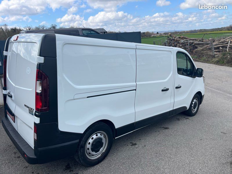 🚚 renault trafic iii l2h1 3t 2.0 dci 150 confort edc 14158 ht (image 8)