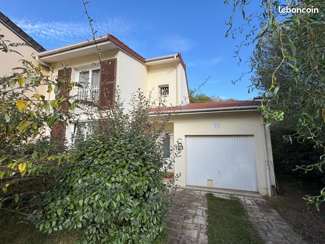 Maison 4 pièces 87 m² · à Sucy-en-Brie · 87 m² · 370 000 €