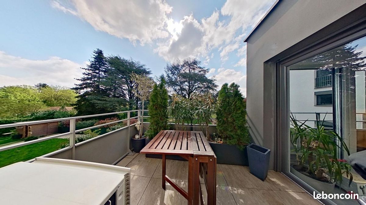 Appartement 5 pièces 116 m² · à Champagne-au-Mont-d'Or · 116 m² · 519 000 €