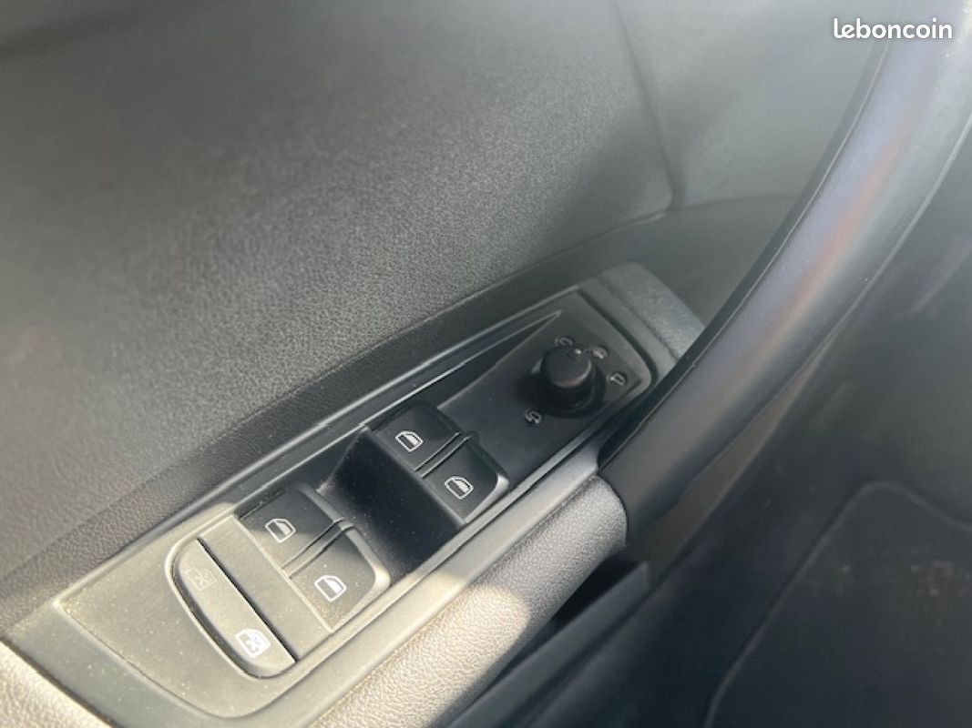 AUDI A1 SPORTBACK 1.2 TFSI 86 Attraction (image 20)