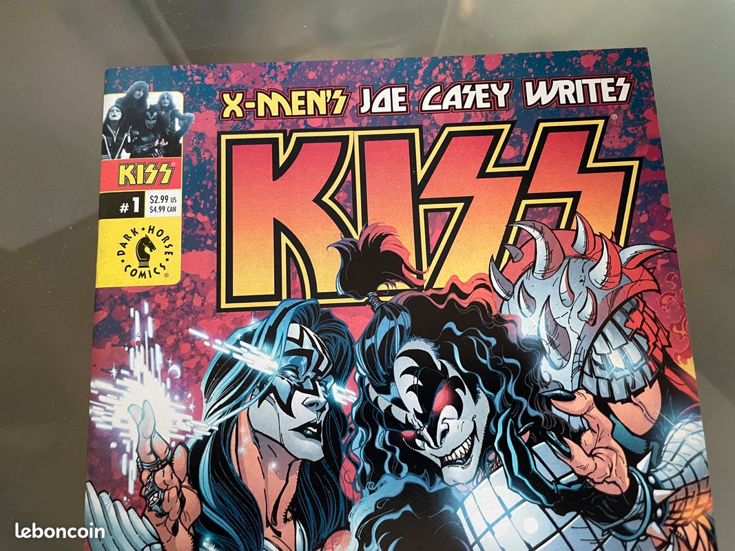Kiss #1-2 (Dark Horse) J. Scott Campbell Cover (image 3)