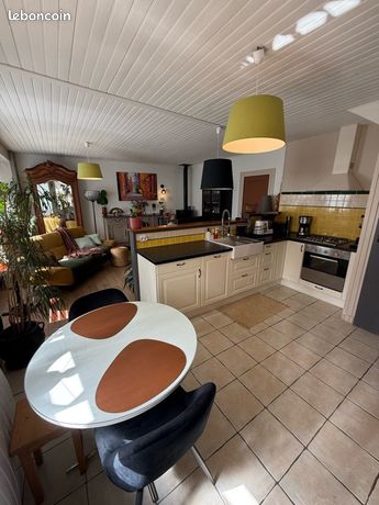 Charmante maison de bourg – 78 m² – 2 chambres – Centre Solignac-sur-Loire
