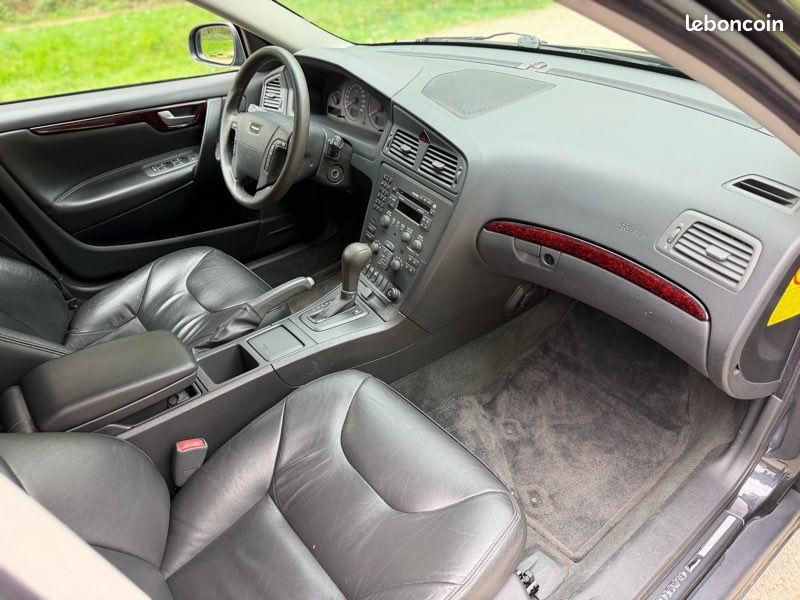 Volvo V70 II D5 163ch Summum BVA 177.000km d’origine (image 4)