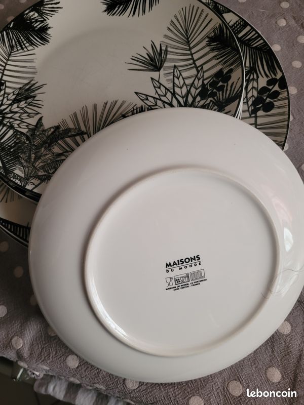 Lot 12 assiettes Maisons du Monde en porcelaine – 6 grandes + 6 petites (image 2)
