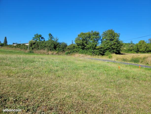 Terrain Constructible Viabilisé 1266m²