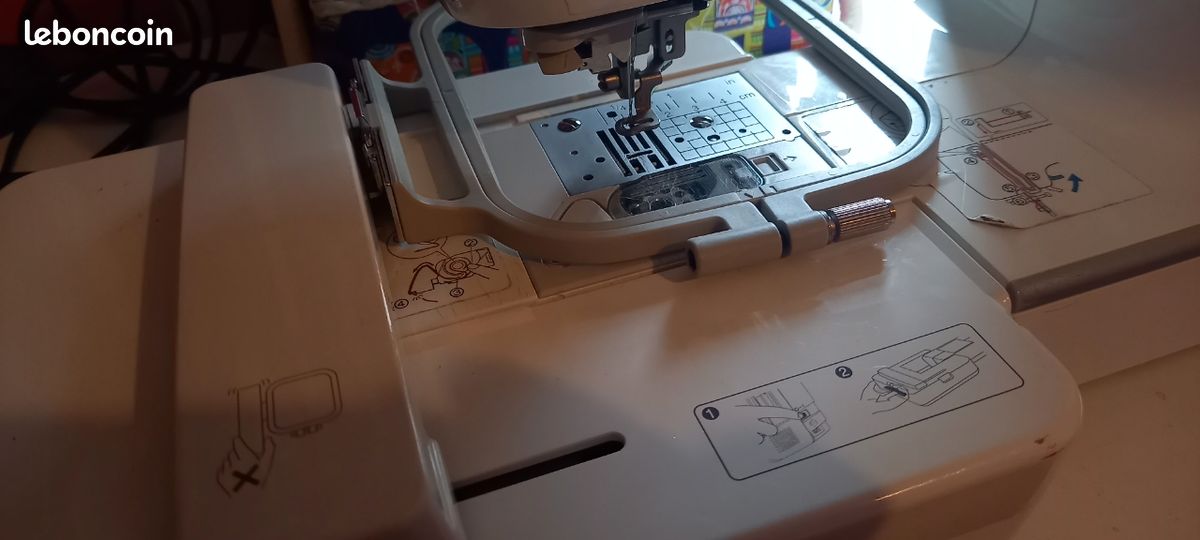 Machine a coudre et a broder (image 4)