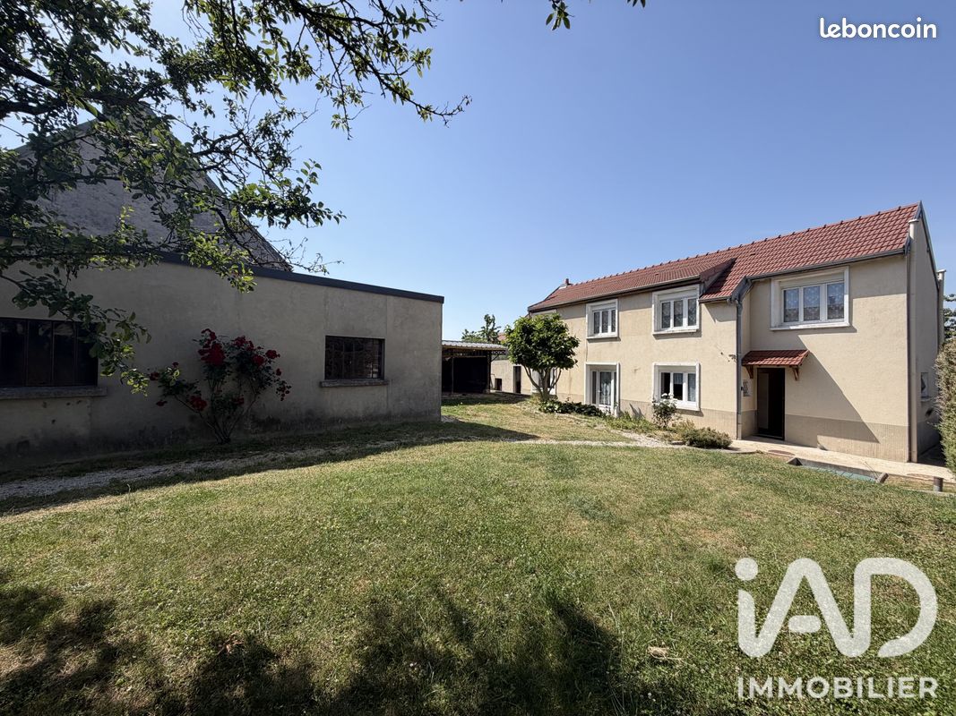 Maison 5 pièces 122 m² · à La Chapelle-sur-Chézy · 122 m² · 179 000 €
