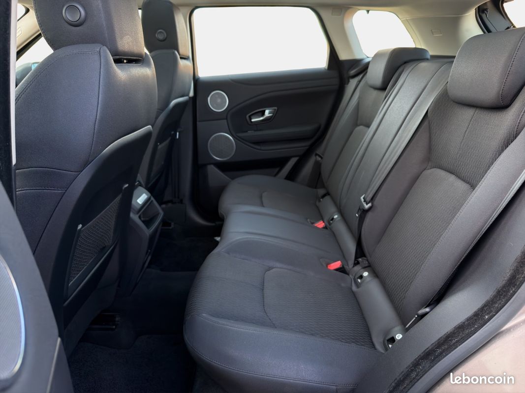 LAND ROVER RANGE ROVER EVOQUE eD4 150 BVM SE (image 12)
