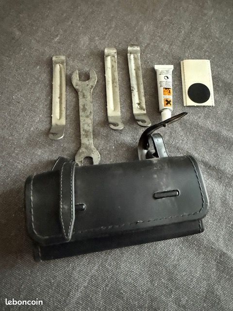 Ancienne trousse à outils de selle pour vélo complète - Équipements vélos
