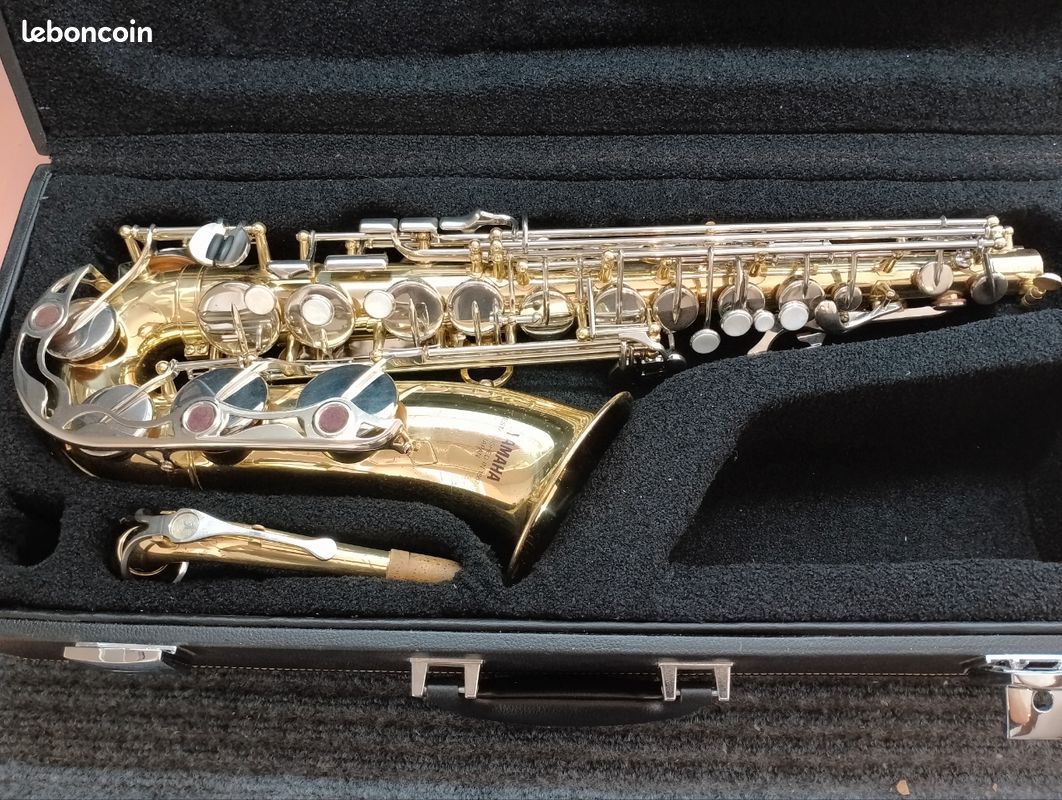 Saxophone alto Yamaha F-32(logo purple) (image 1)