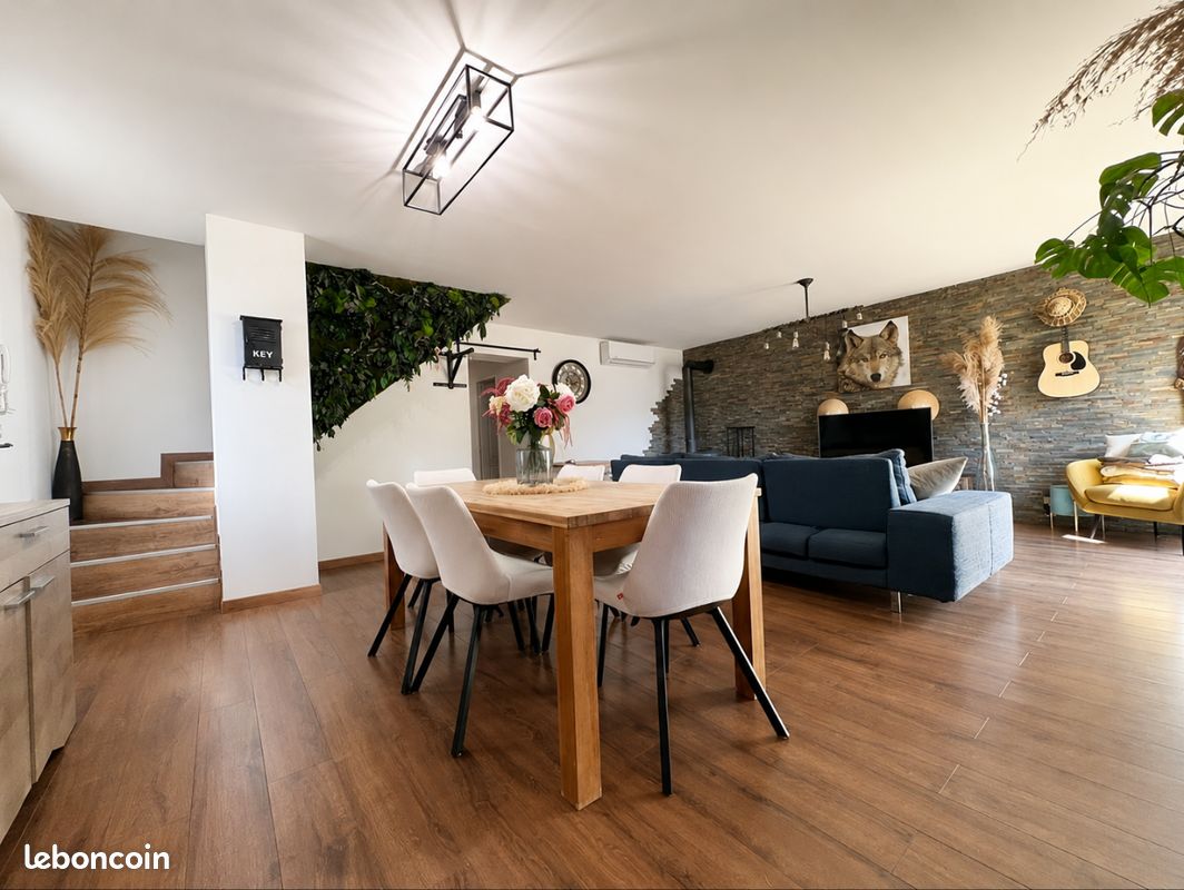 Maison 4 pièces 101 m² · à Cuges-les-Pins · 101 m² · 455 000 €