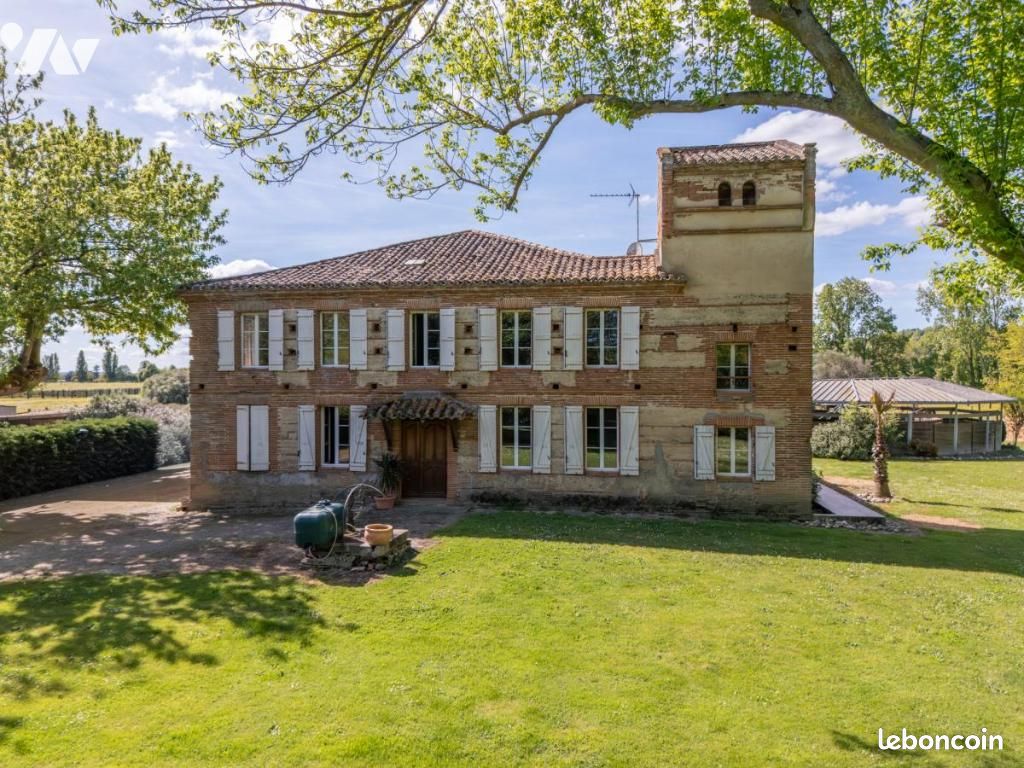 Maison 7 pièces 198 m² · à Saint-Nicolas-de-la-Grave · 198 m² · 660 000 €