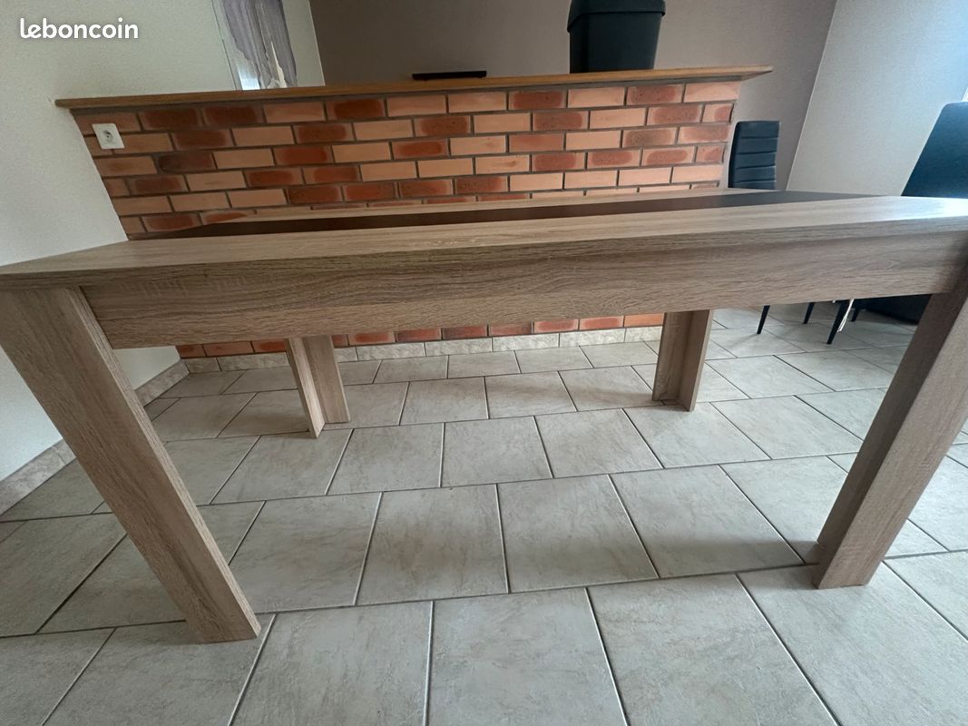 Table à manger 140 × 80 cm – effet bois chêne clair & noir – moderne (image 4)