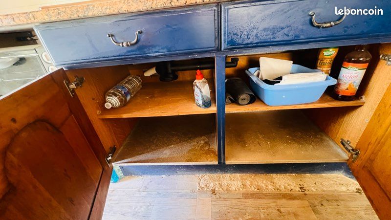 Meuble de cuisine avec plan de travail en marbre (image 4)