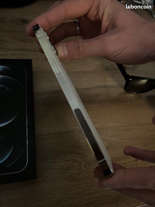 IPhone 12pro max (image 4)
